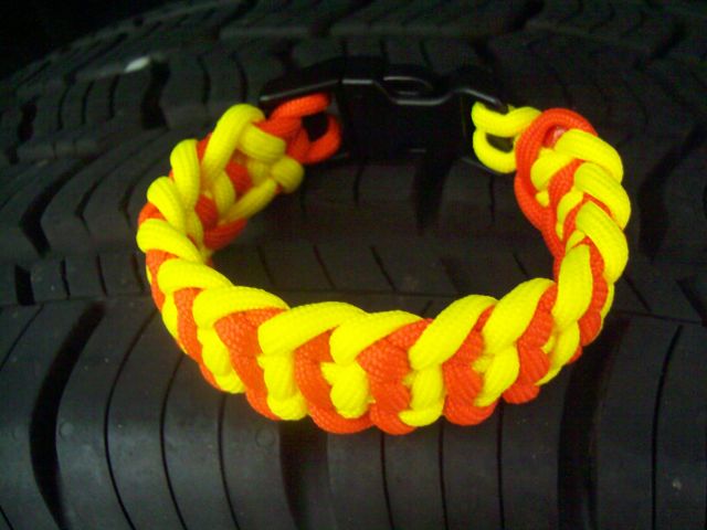 Tire Tread Bar Paracord Bracelet